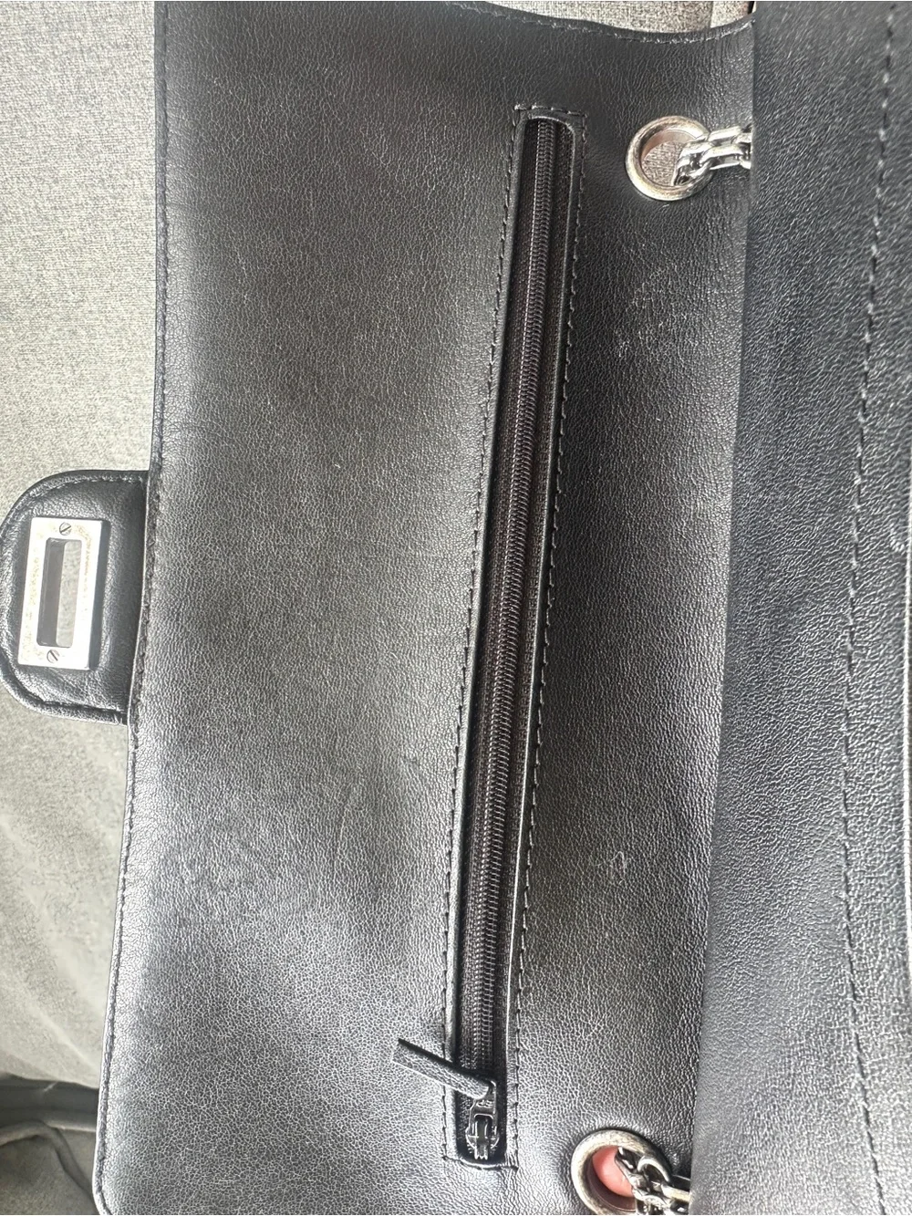 CHANEL classic flap