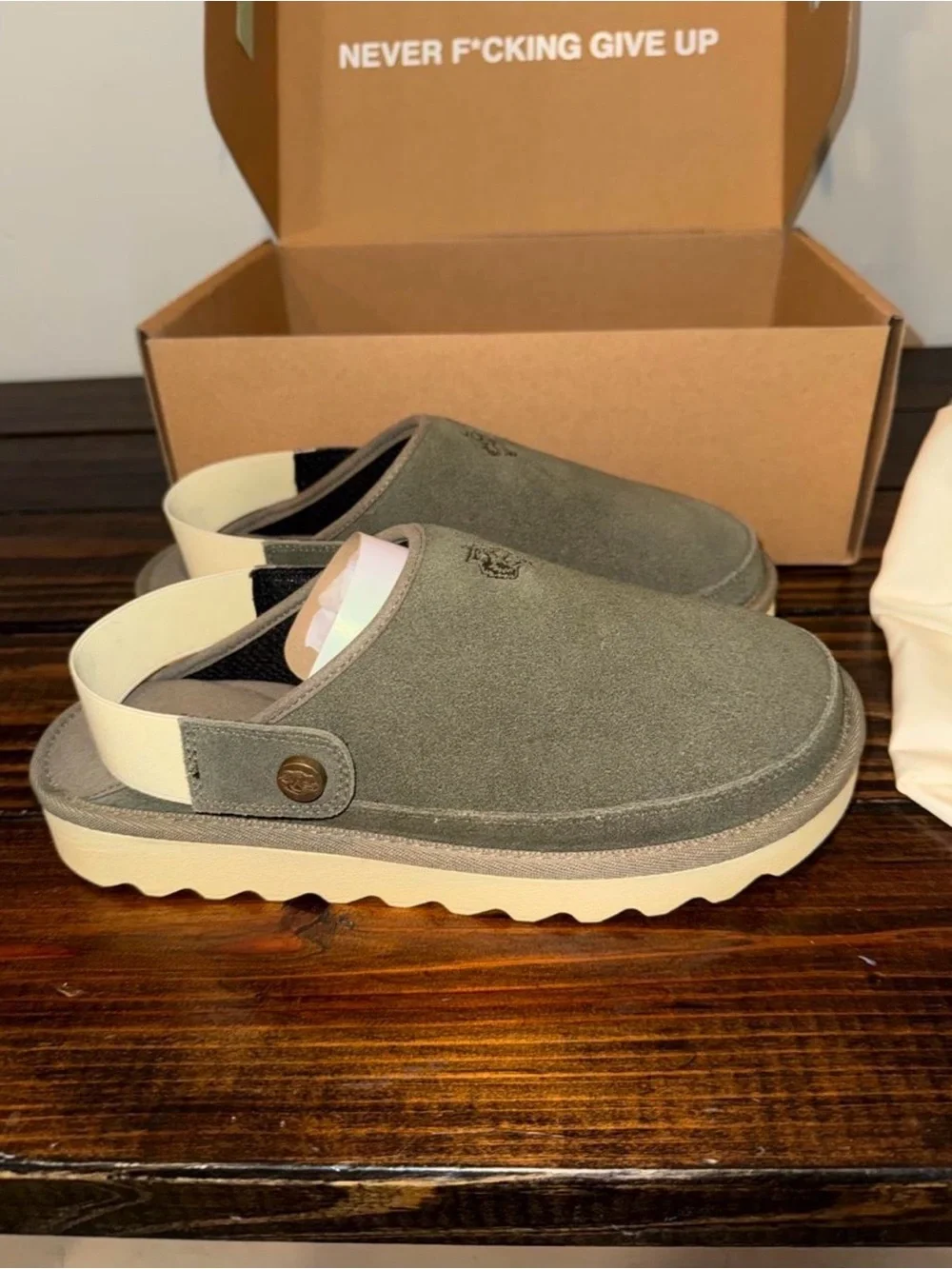 Darc Sport olive suede