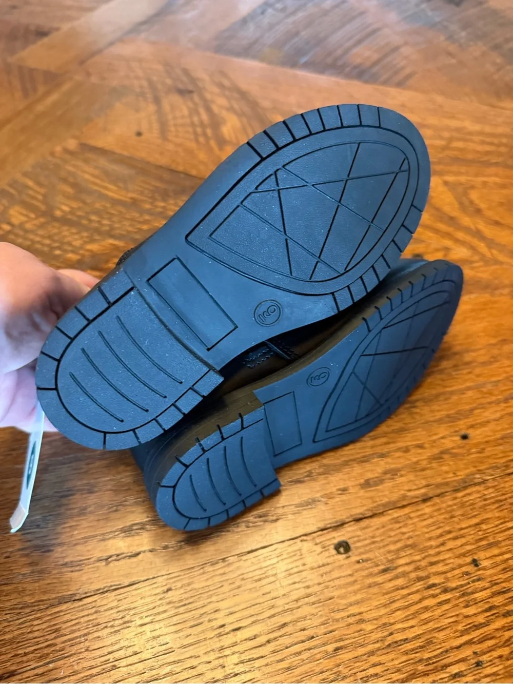 Cat & Jack classic black