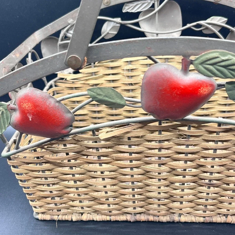 Vtg Metal Wire Woven‎ Wicker Basket Red Apples Handle Farmhouse Decor 13x11x8 in