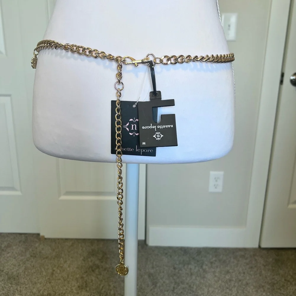 Nanette Lepore Gold tone Black Cream Flower Charm Chain Belt NWT