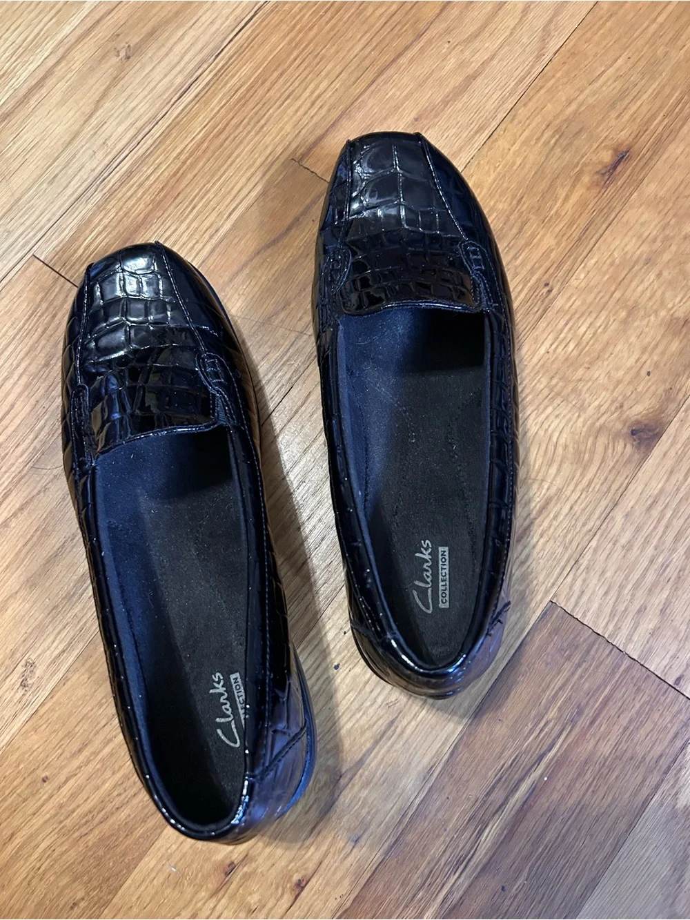Clarks sleek slip