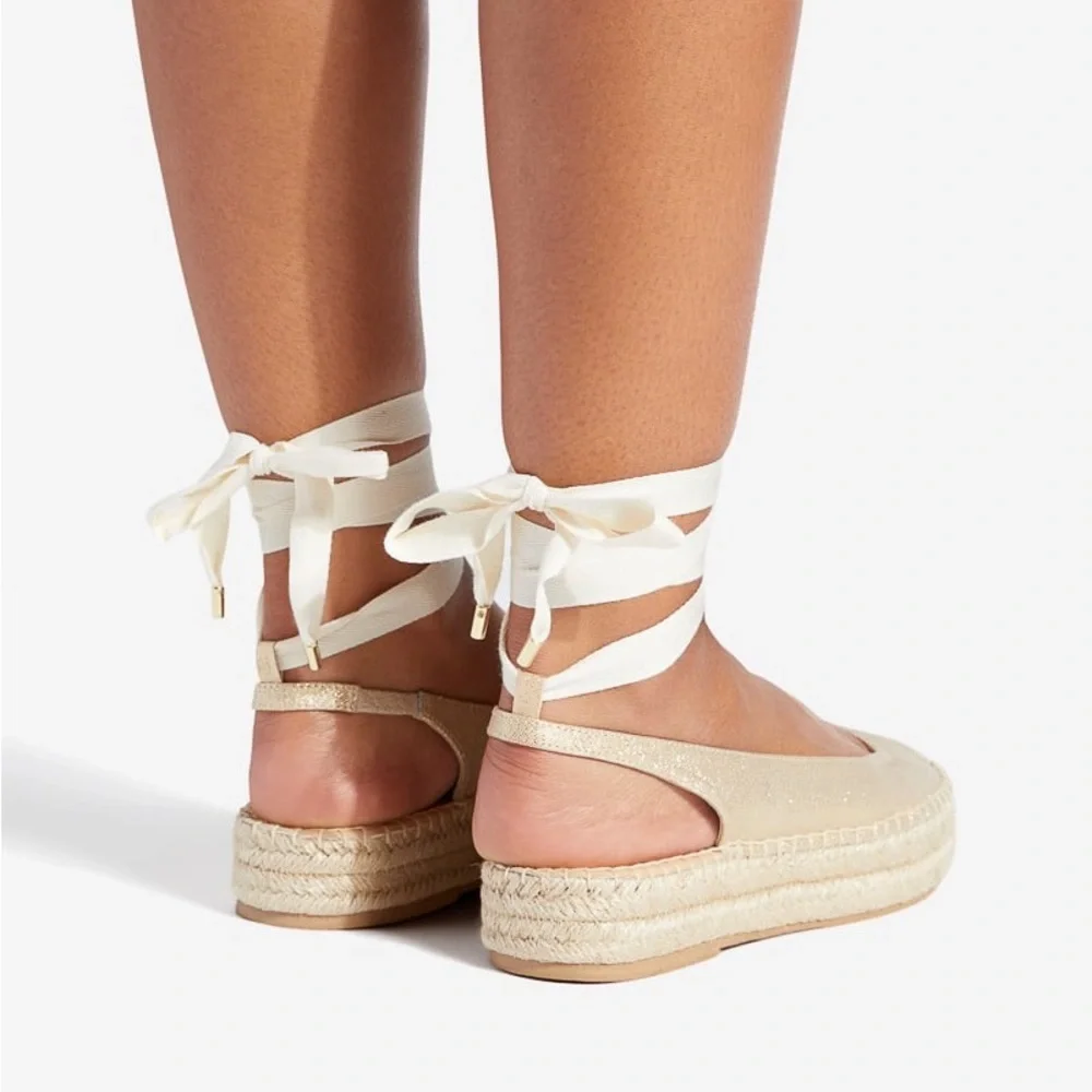 Shoe Dazzle neutral beige