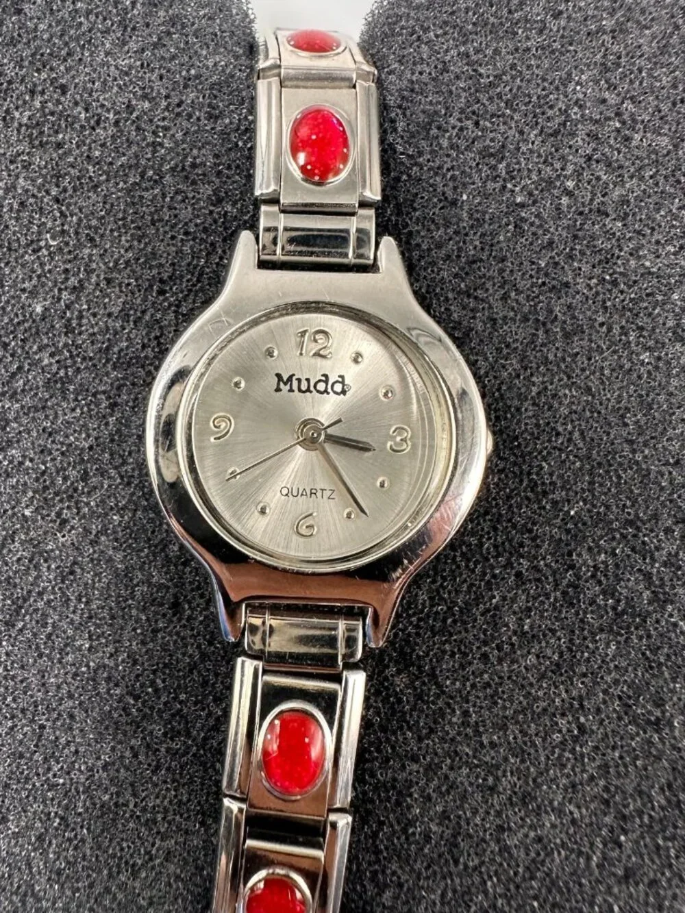 Mudd Watch Womens Silver Tone Red Beaded Italian Charms Stretch Band Y2K 5.5