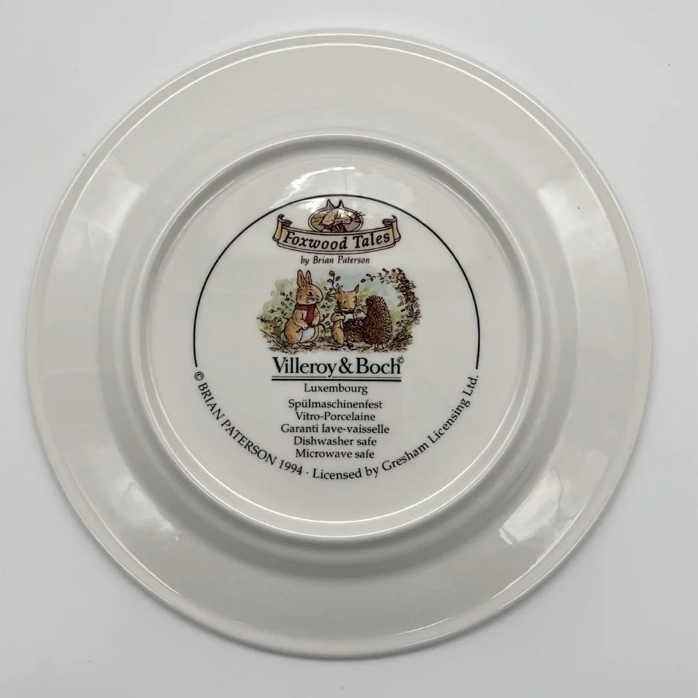 Vintage Villeroy & Boch Foxwood Tales 8” Salad/Dessert Plate “Picnic”