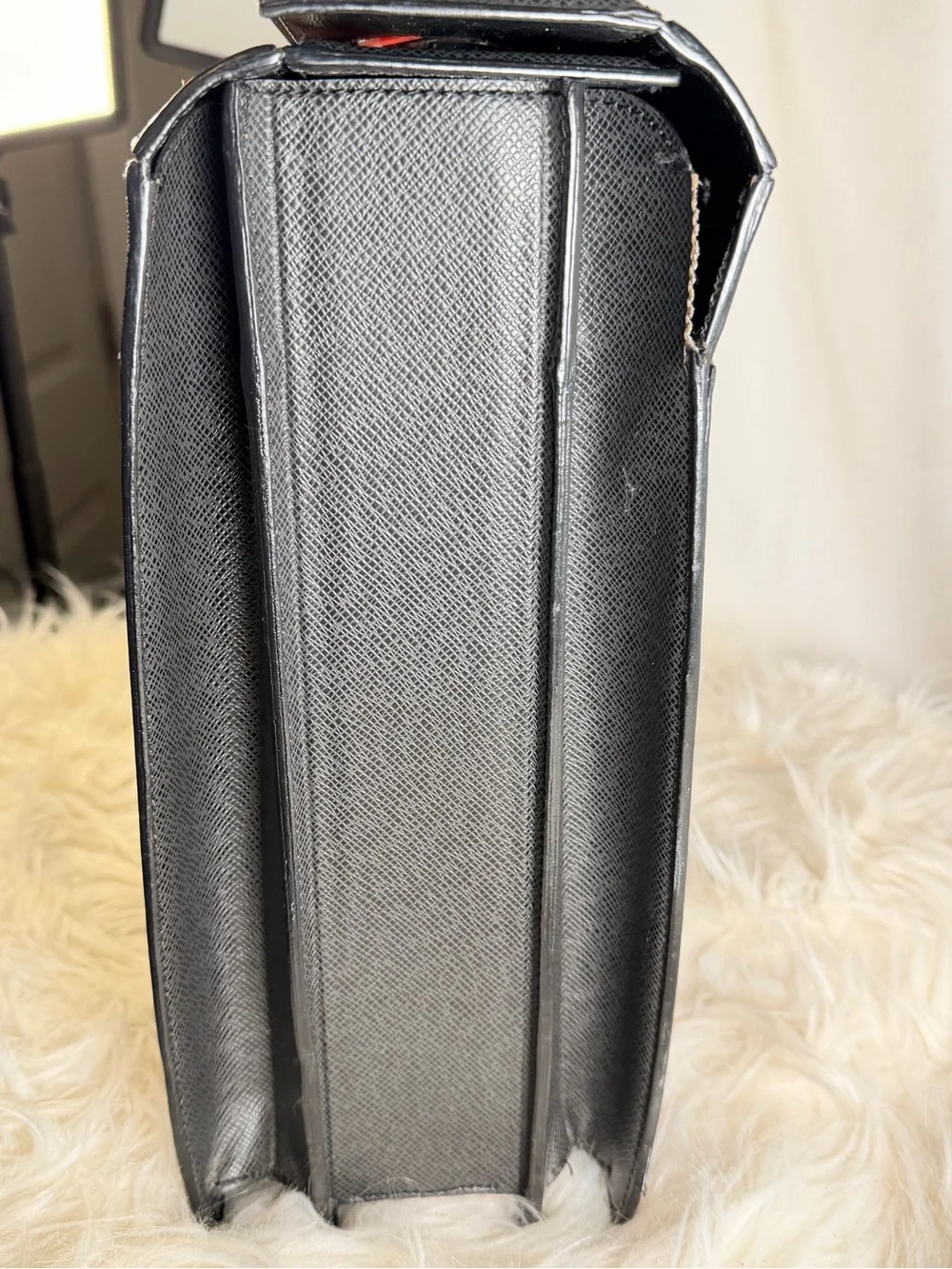 Louis Vuitton Taiga President Classeur Briefcase Black