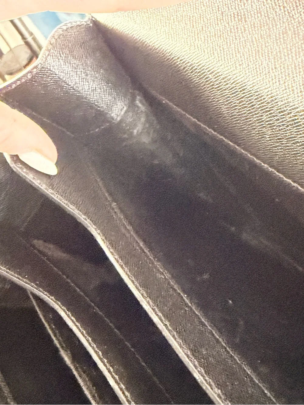 Louis Vuitton Taiga President Classeur Briefcase Black