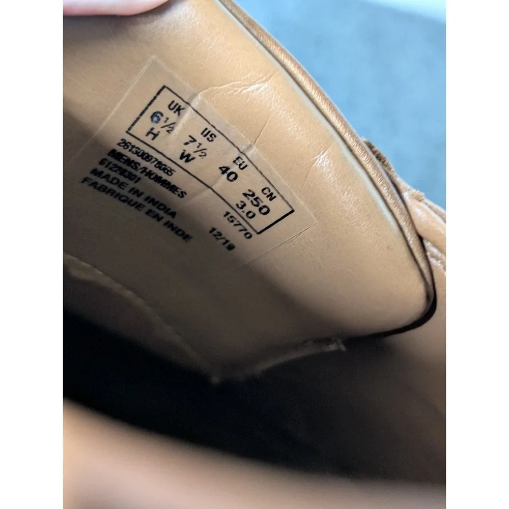 Clarks toe left mark