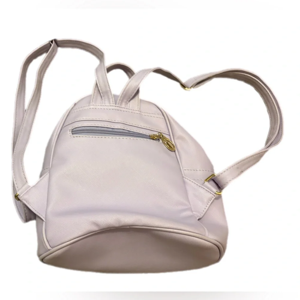 N/A backpack features