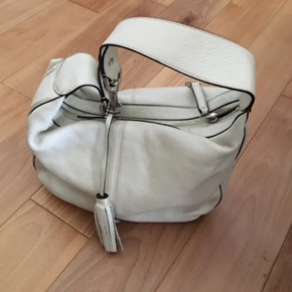 Coach avery leather