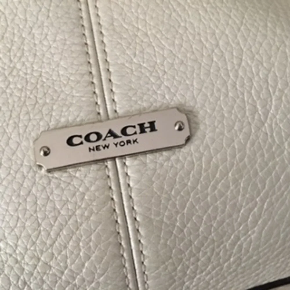 Coach avery leather