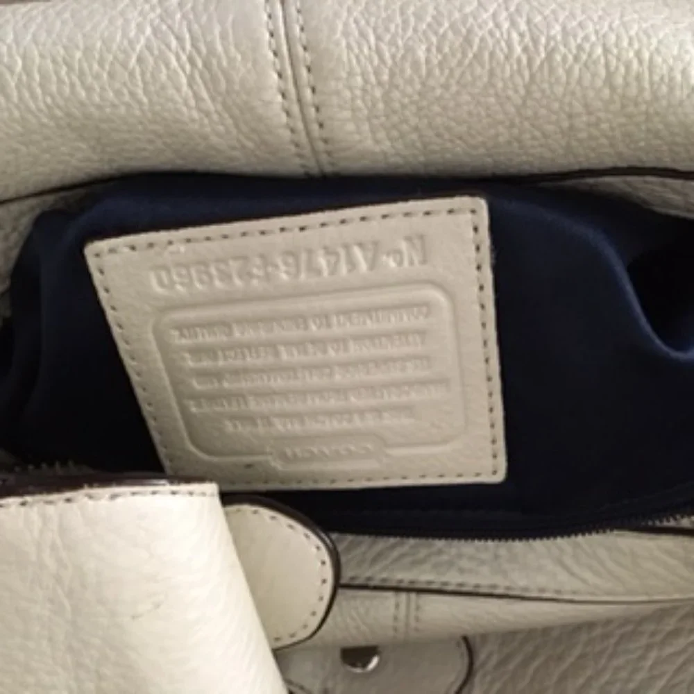 Coach avery leather