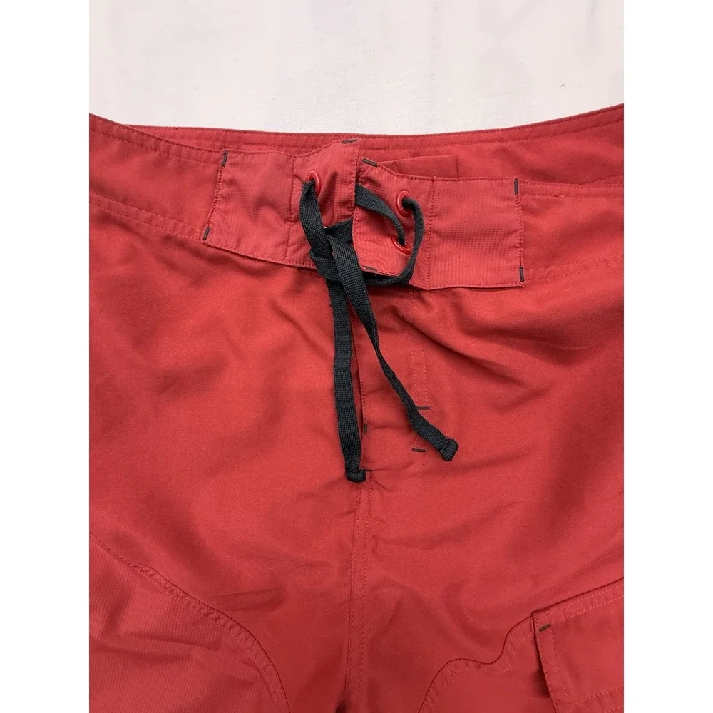 Under Armour Men's Red Solid Board Shorts Size 36 Drawstring Cargo Pocket