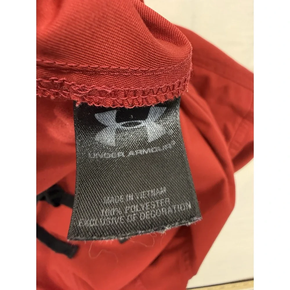 Under Armour Men's Red Solid Board Shorts Size 36 Drawstring Cargo Pocket