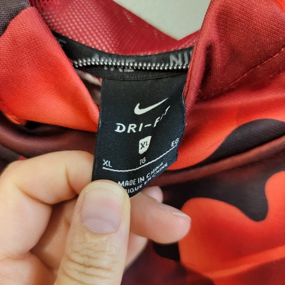 Nike red camouflage