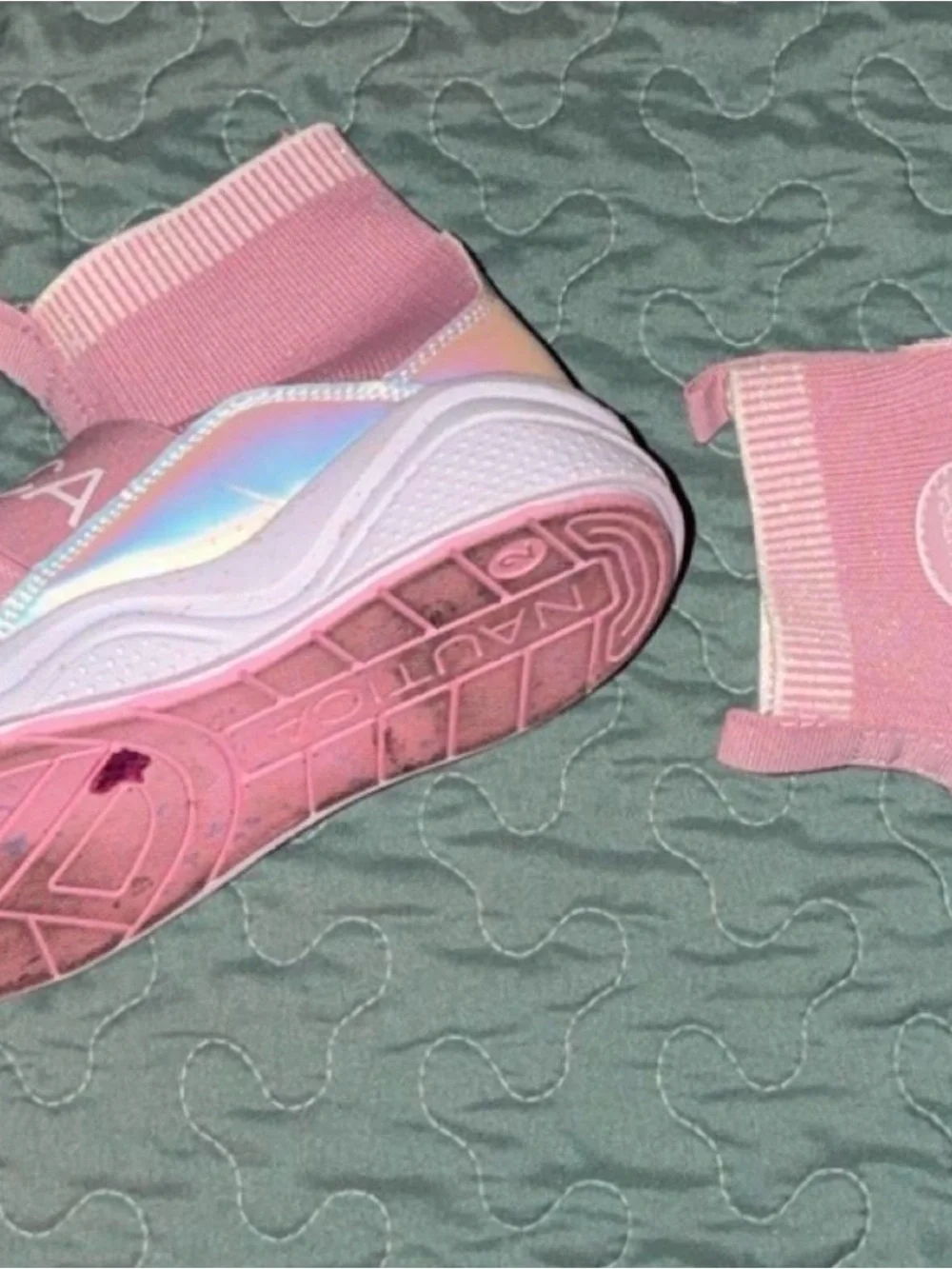 Nautica cushioned upper branded