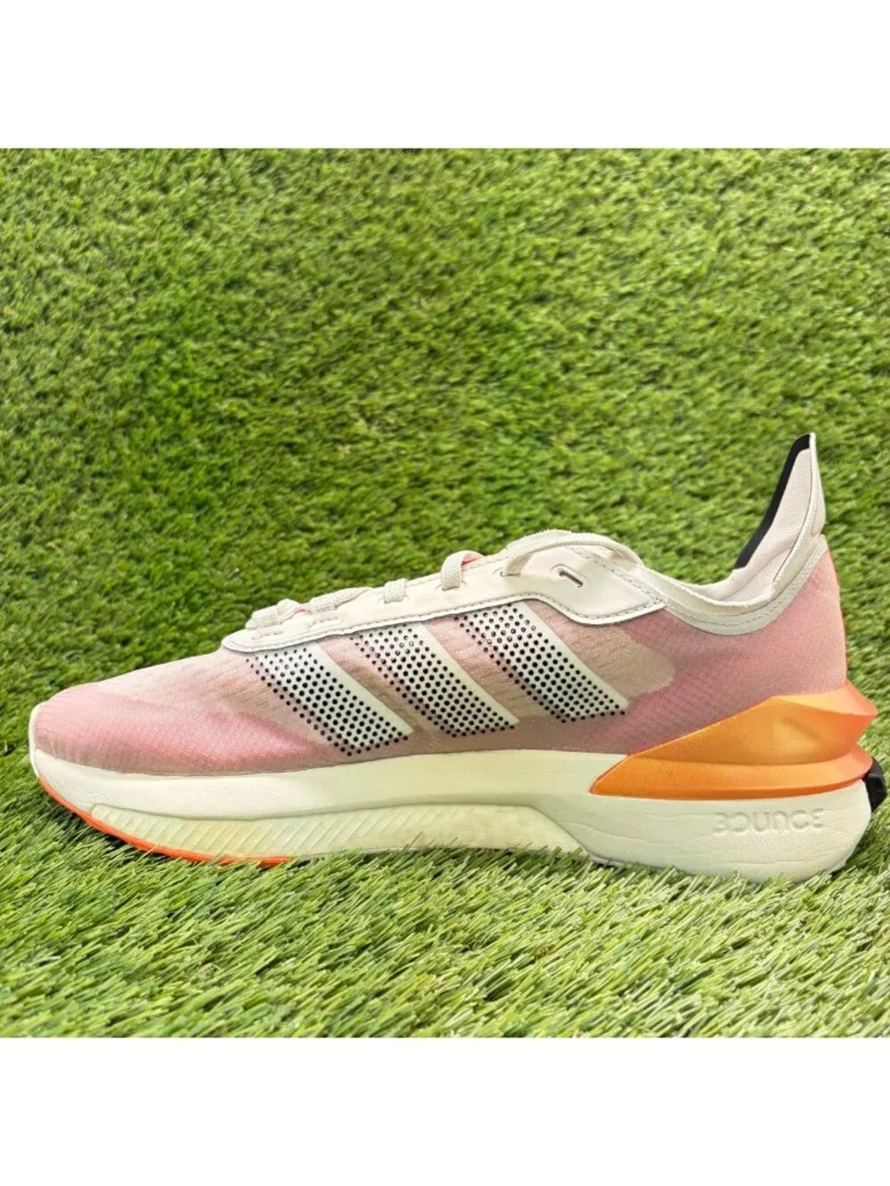 Adidas Avryn Mens Size 10 Gray Solar Red Pink Running Jogging Shoes Sneakers