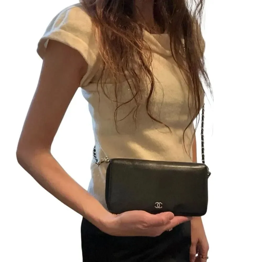 CHANEL chic black