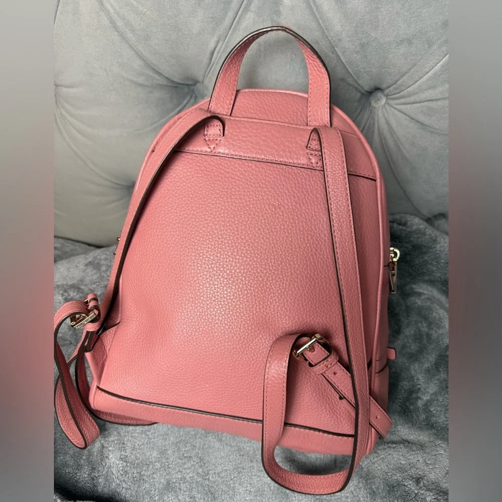 MICHAEL Michael Kors questions leave