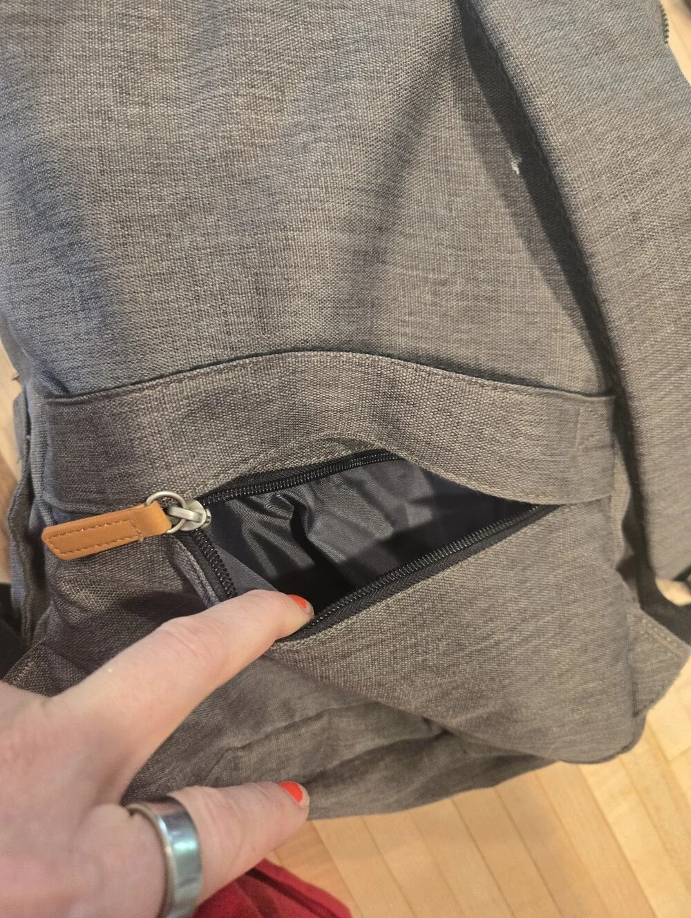Nordace durable gray