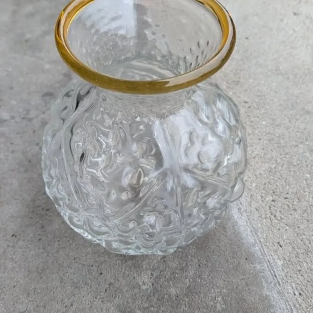 Unbranded textured crystal