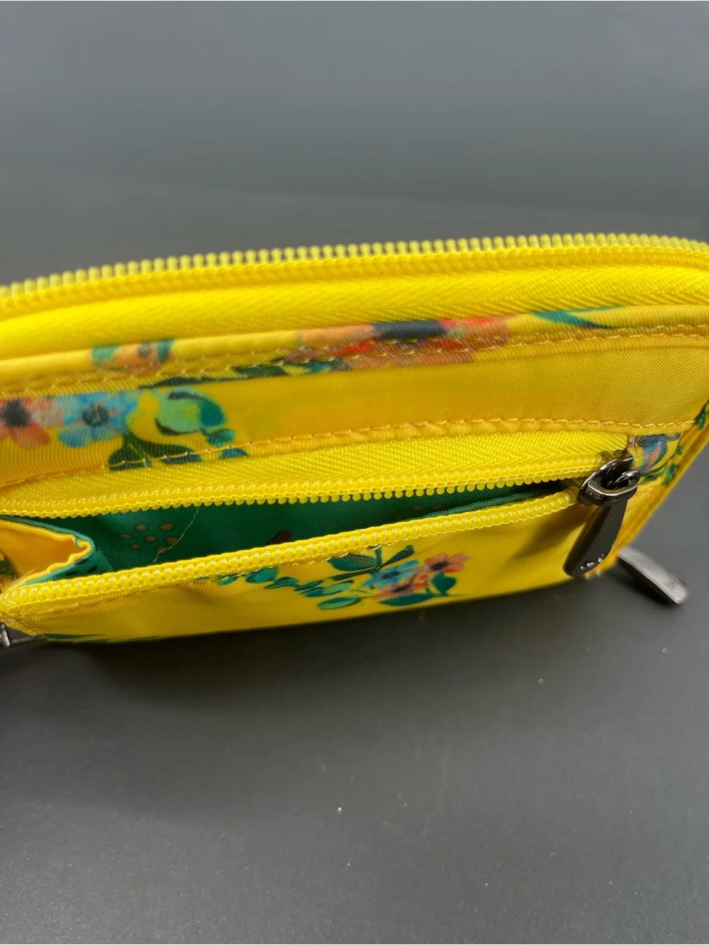 lug teal wristlet
