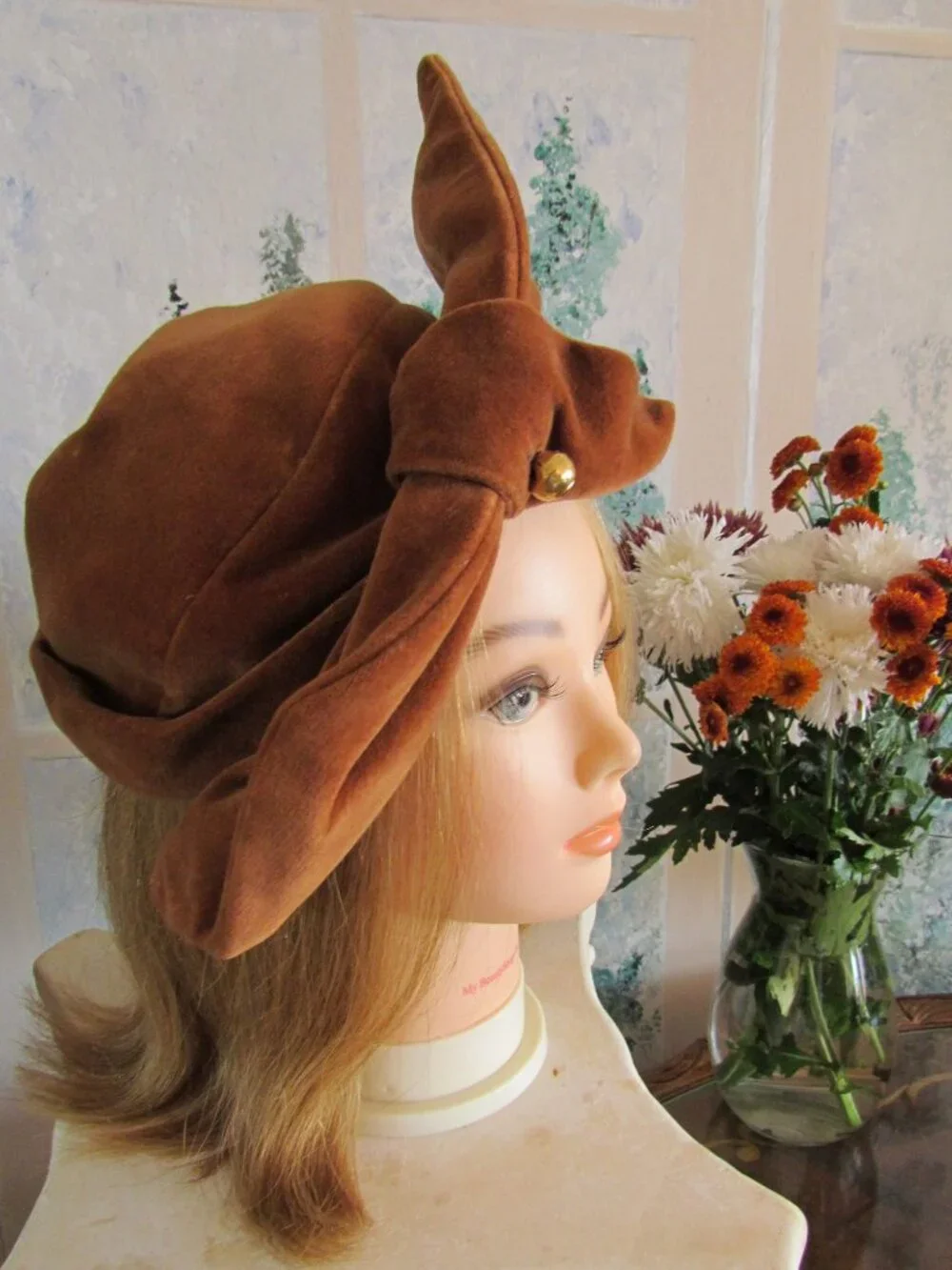 1940s HAT, STUNNING, STYLISH, & DIFFERENT, LIKE THE MOVIES BACK THEN!