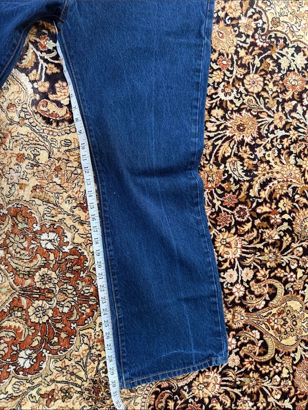 Levis different 40