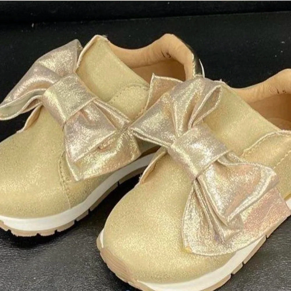 bambino step out