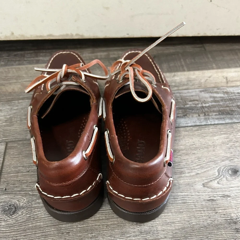 Sebago elegant dark