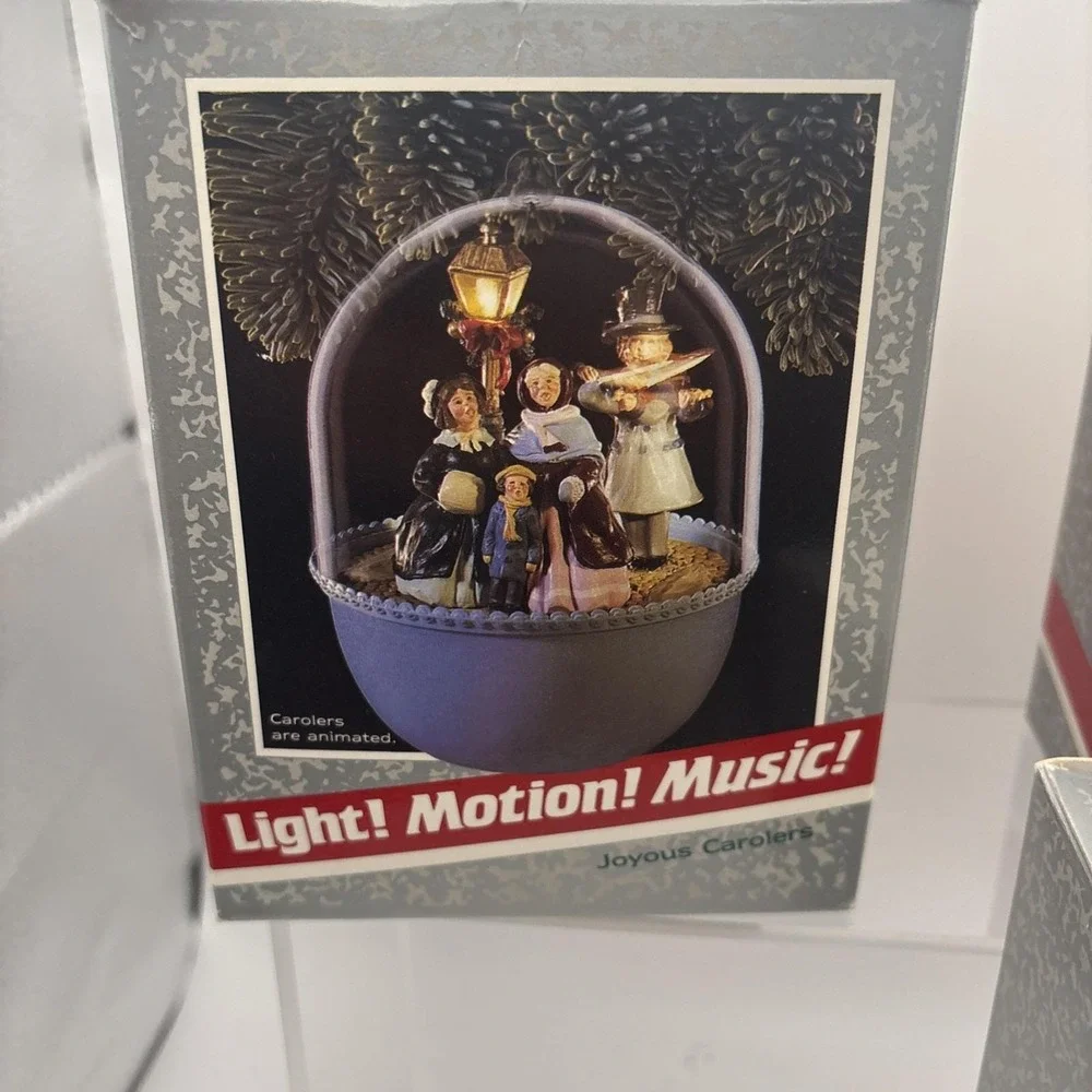 Vtg~Hallmark Ornaments~Lot of 5~Flickering/Lighted/Light & Motion/Light Motion M