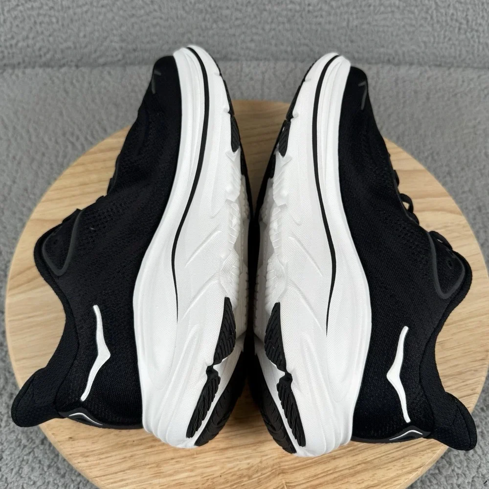 Hoka One One excellent pre