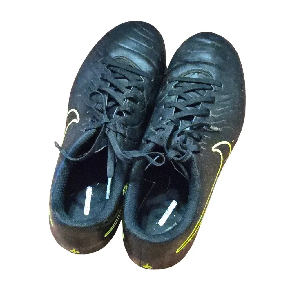 Nike classic performance