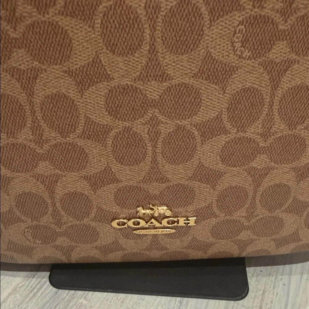 Coach elegant shoulder
