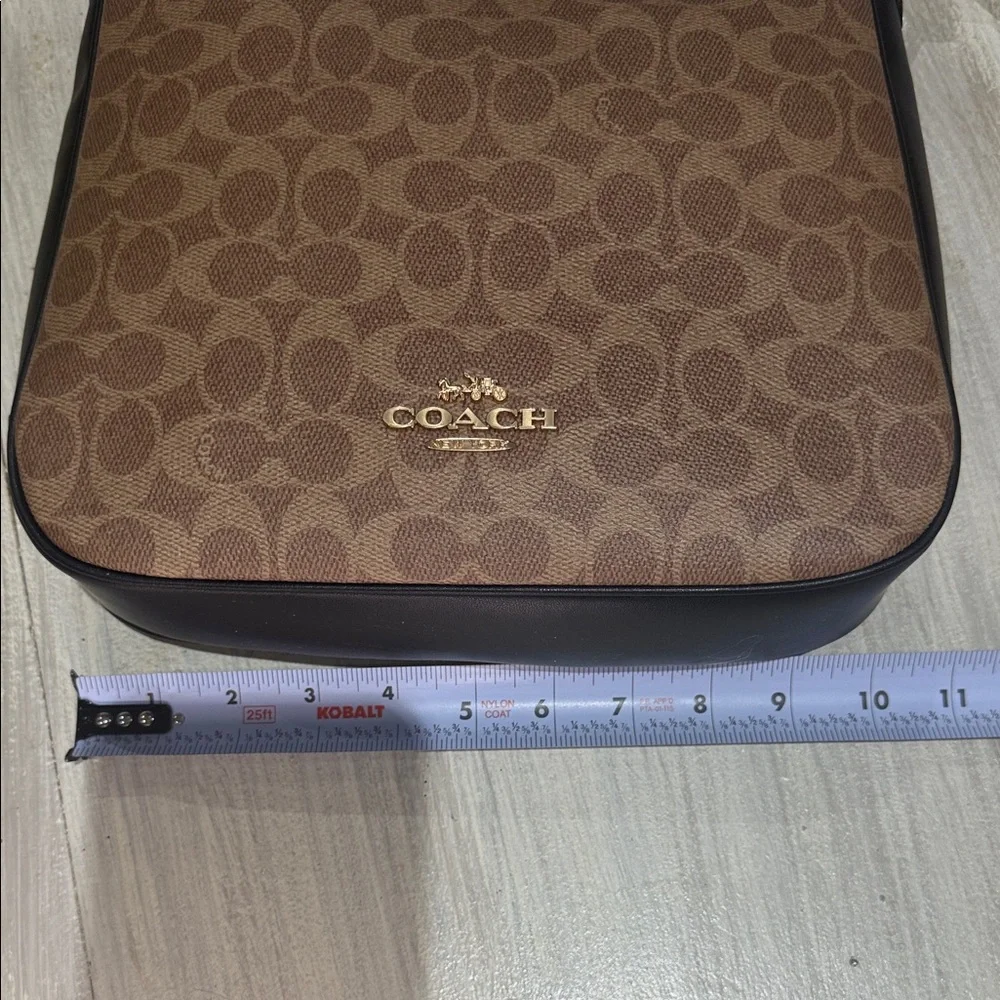Coach elegant shoulder