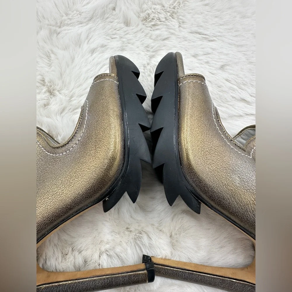 Camilla Skovgaard Peep-Toe Booties size 38 US 8‎ Gold like NEW