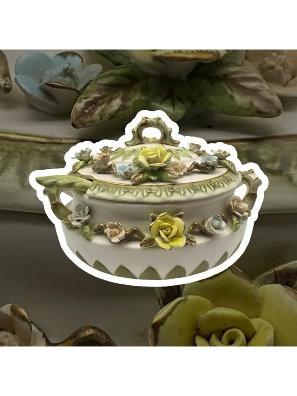 Capodimonte all very complete