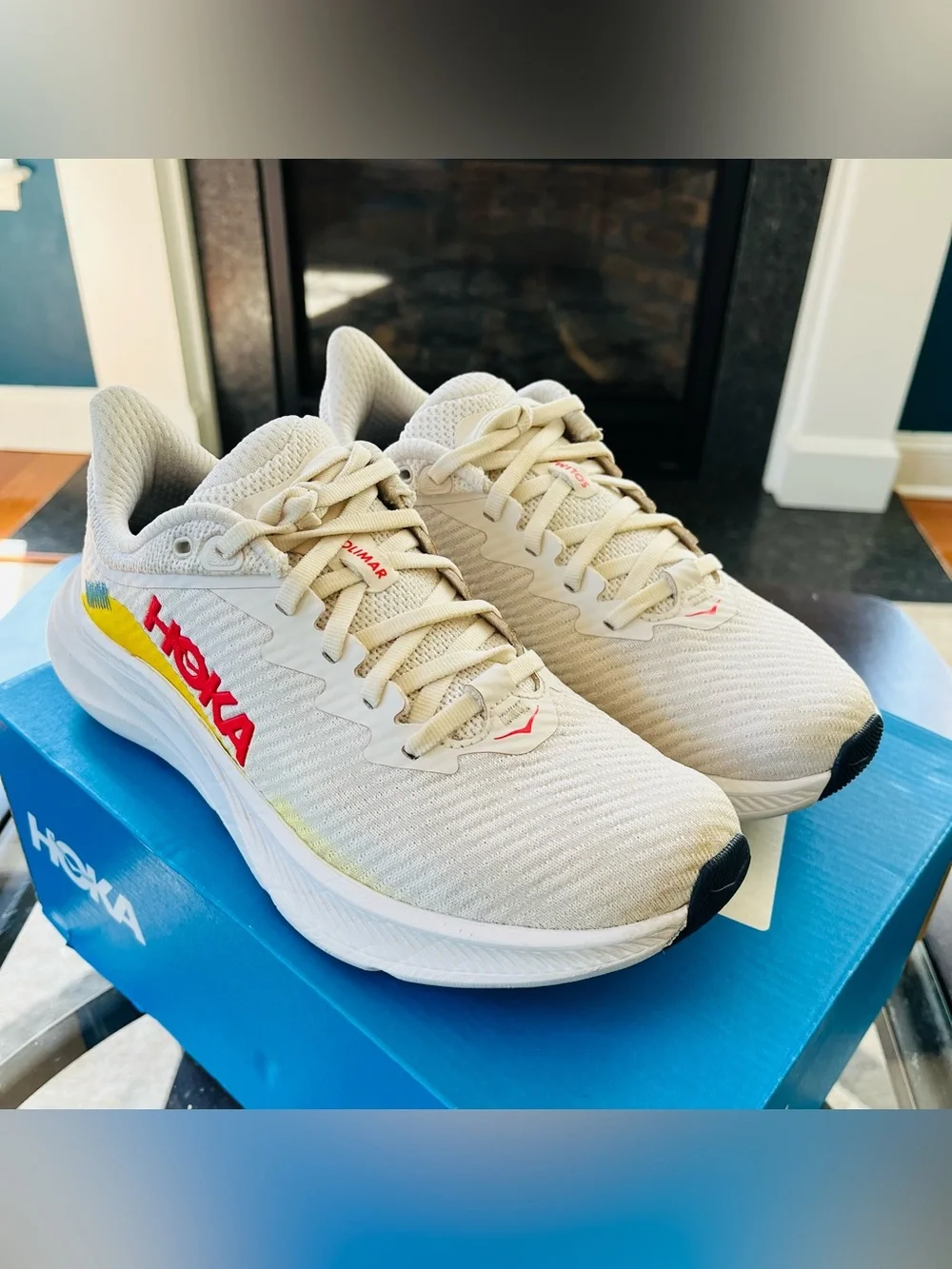 Hoka One One excellent pre