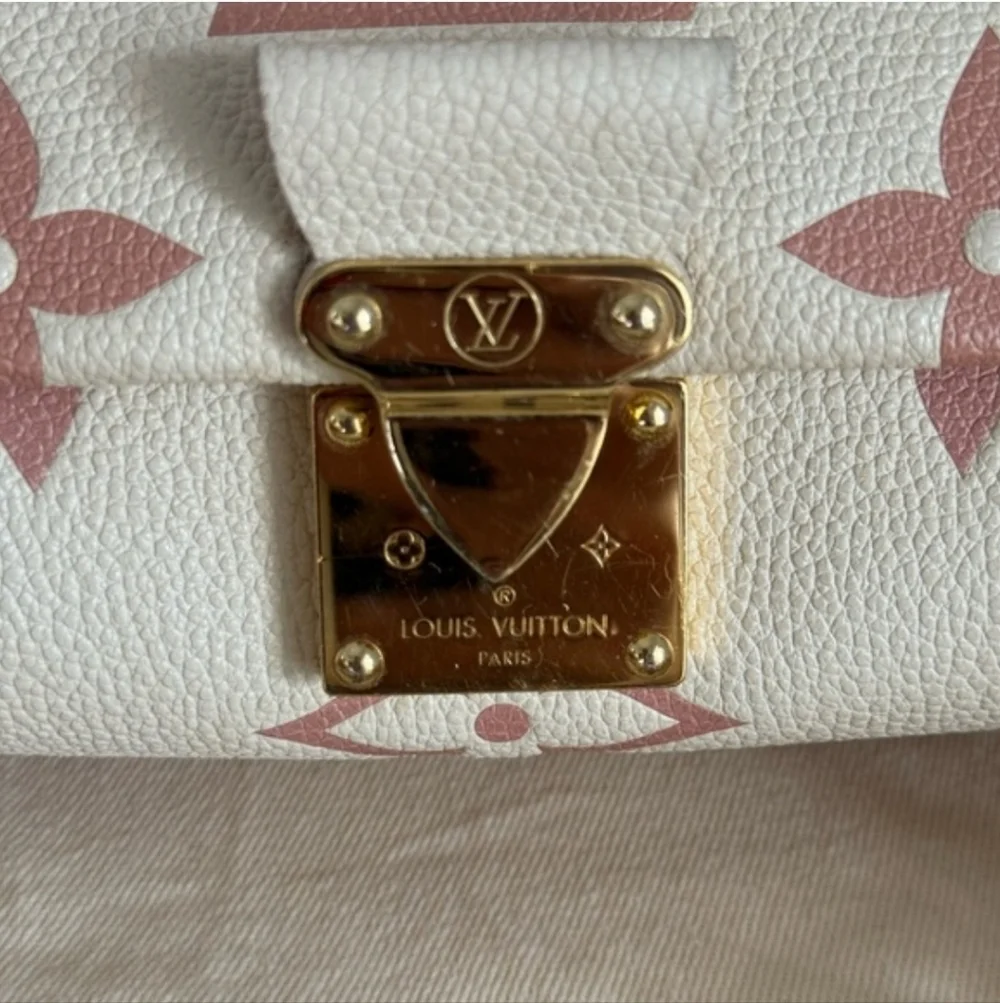 Louis Vuitton louis vuitton
