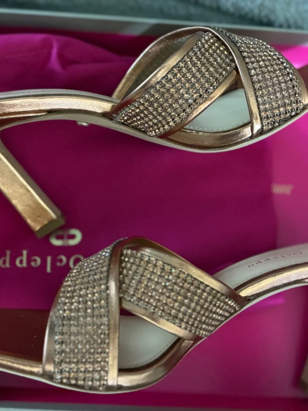 Dee Ocleppo brand new