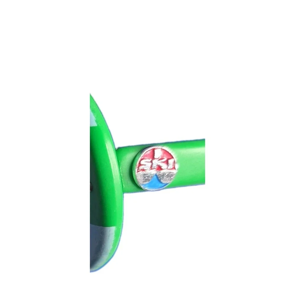 I Ski affect logo