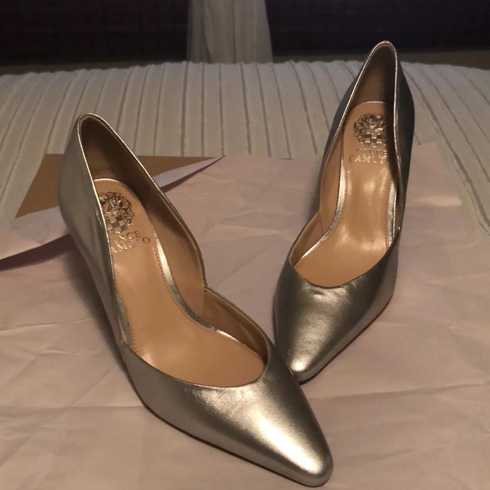 Vince Camuto vince camuto