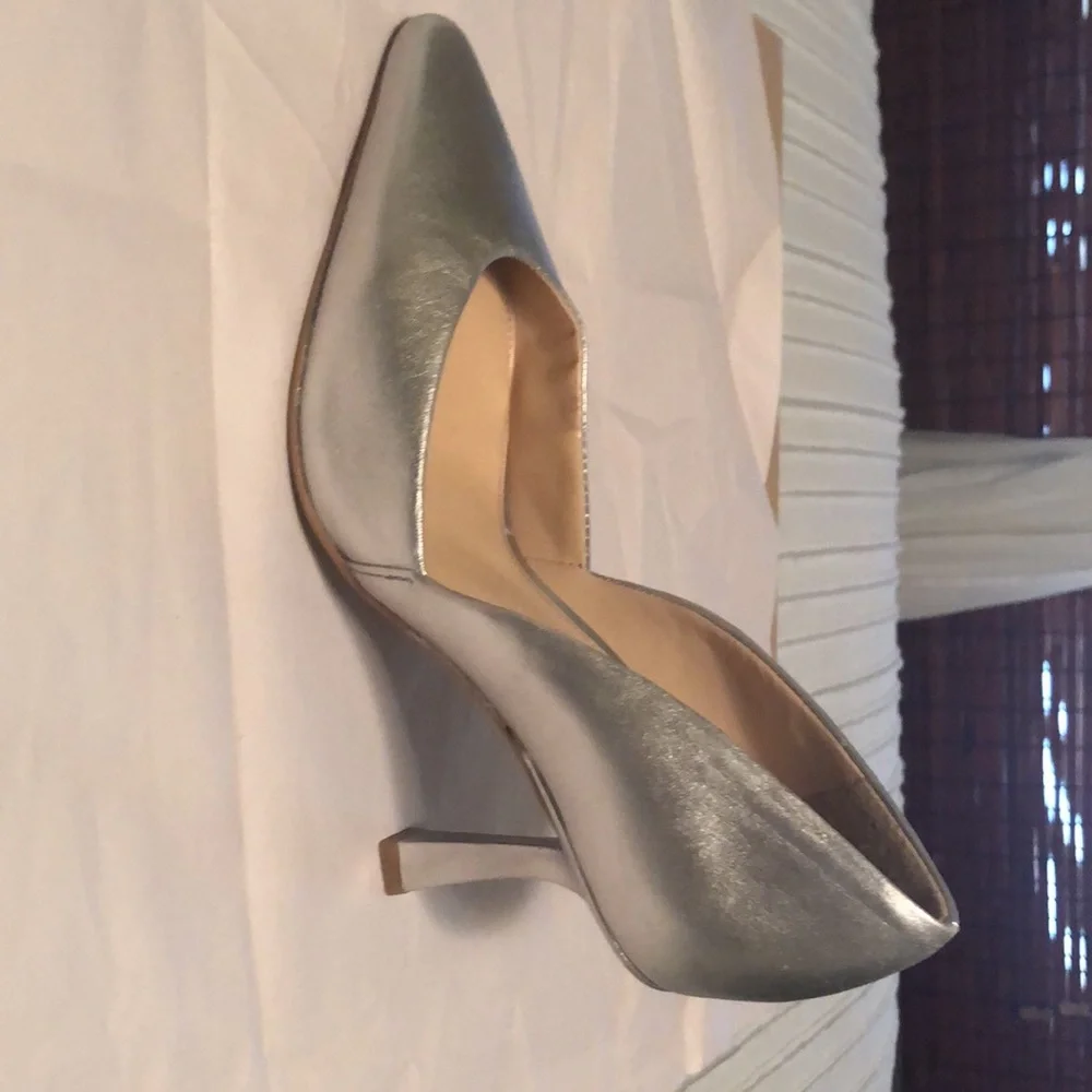 Vince Camuto vince camuto