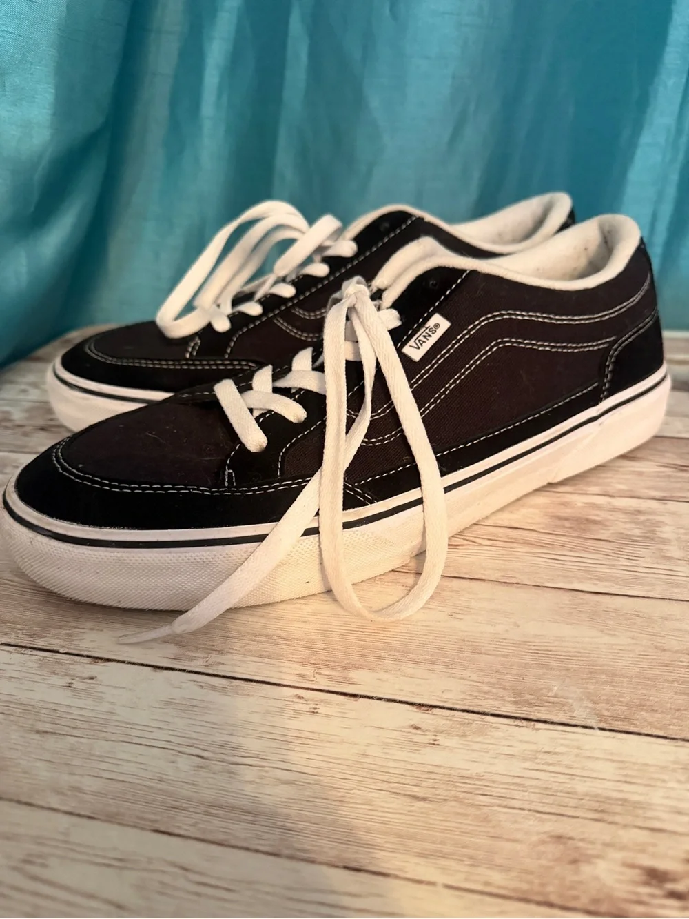 Vans iconic low