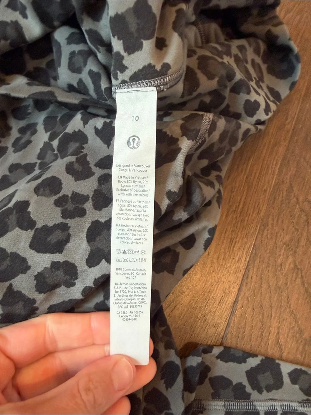 lululemon athletica size 10