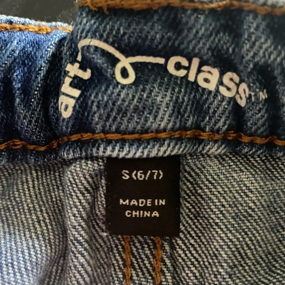 art class girls shorts