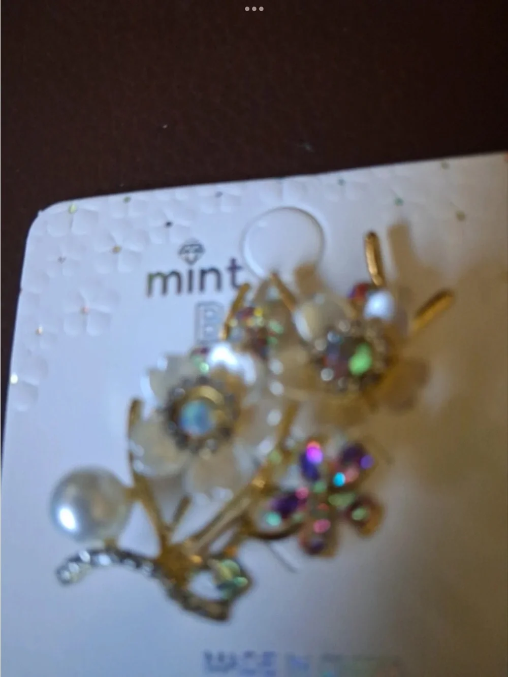 Mint gold tone