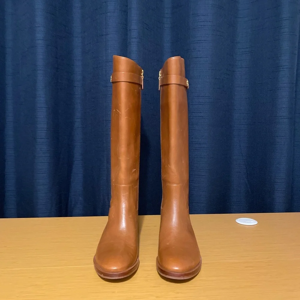 Tory Burch highlights cognac