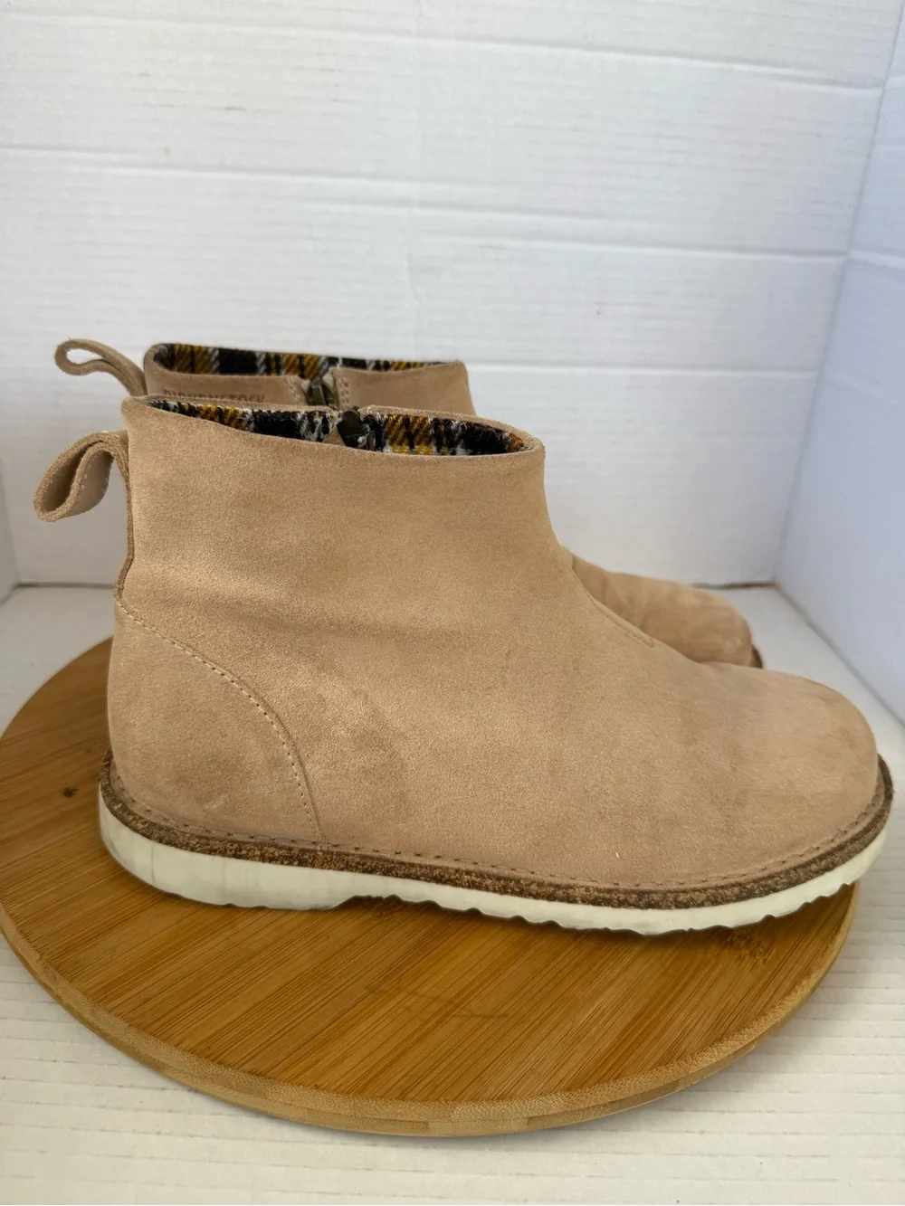 Birkenstock suede chukka