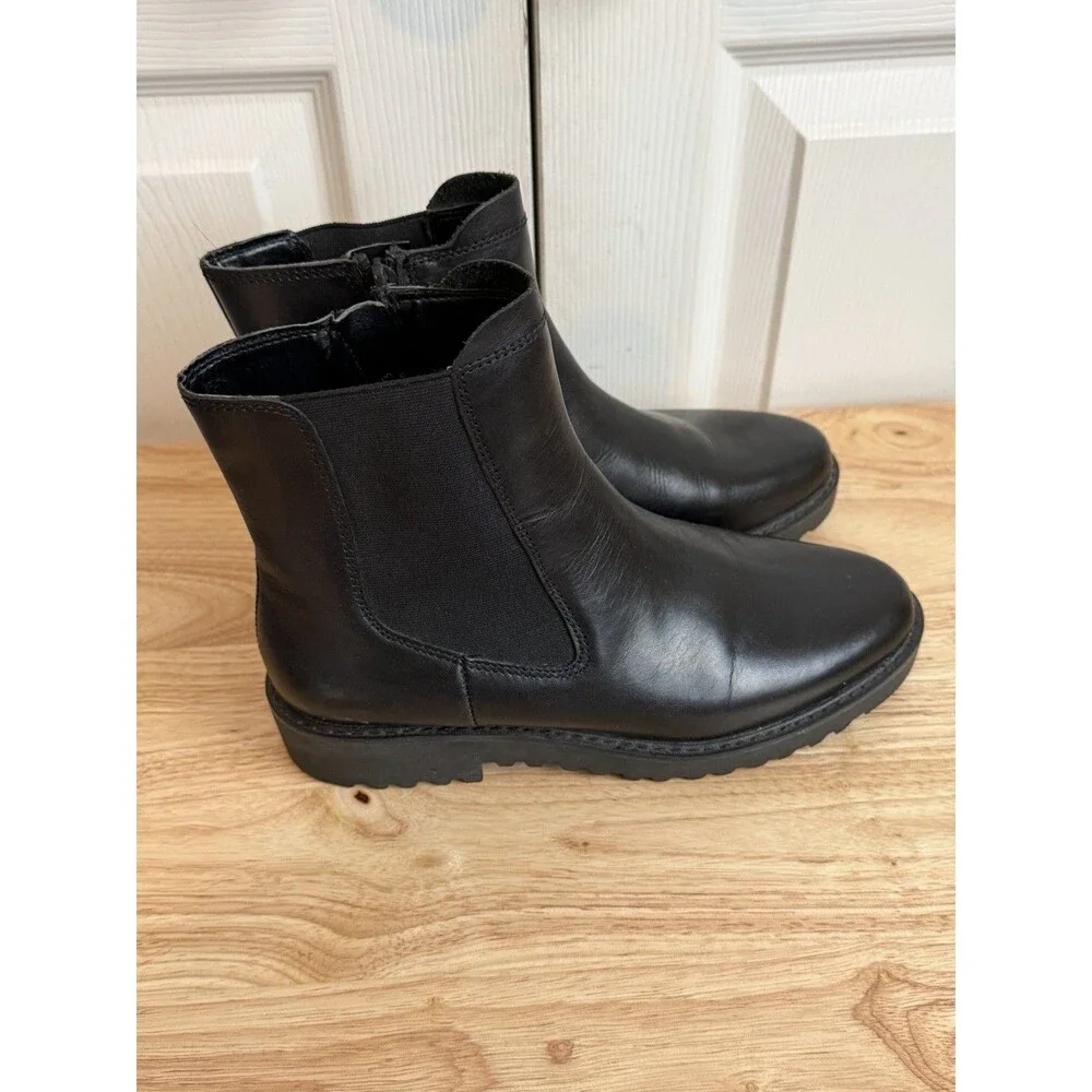 Franco Sarto good has